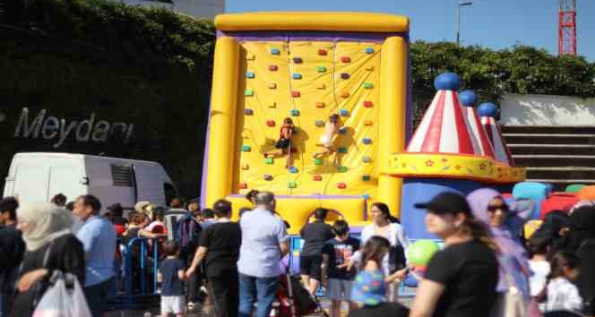 Zeytinburnu’nda karne sevinci eğlence dolu bir şenlikle kutlanıyor