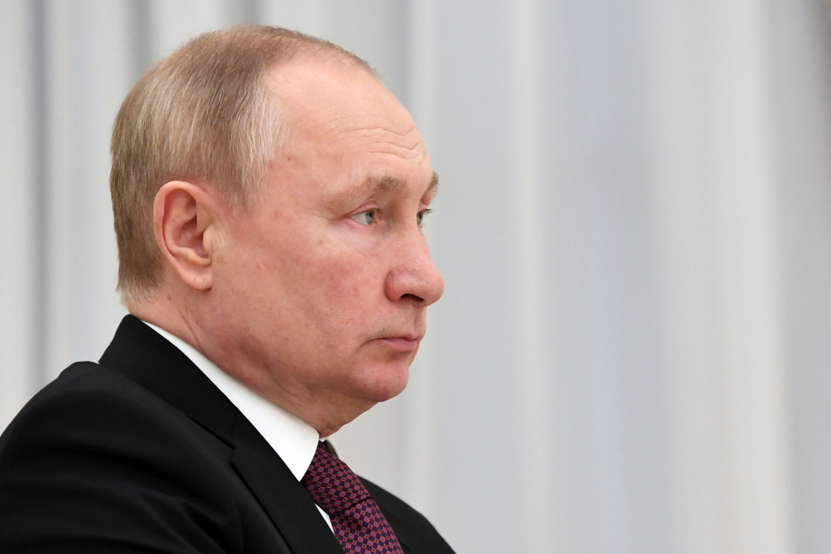Putin: &#039;İlk nükleer başlıklar Belarus&#039;a teslim edildi&#039;