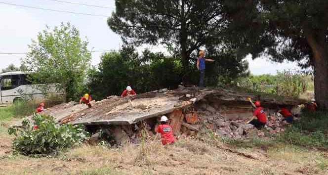 NAFAD’ın tatbikatı nefes kesti