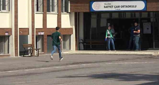 Yalova’da öğrenci ve velilerin YKS heyecanı