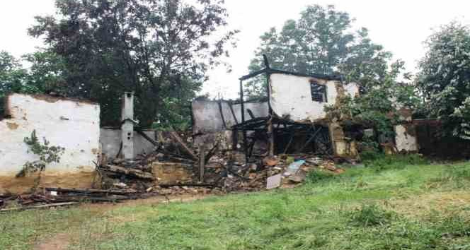 Biga’da yalnız yaşayan kadın evinde çıkan yangında hayatını kaybetti