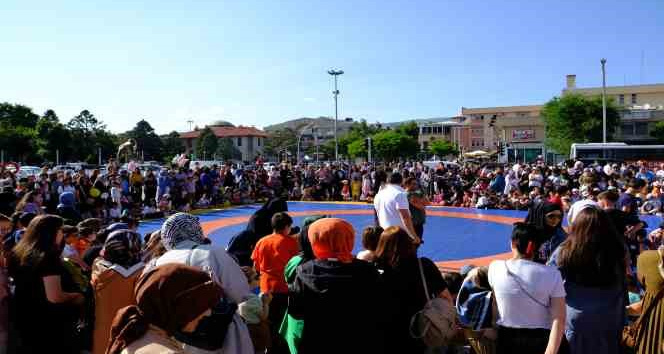 Erzincan’da düzenlenen “Çocukfest 2023” renkli görüntüler oluşturdu