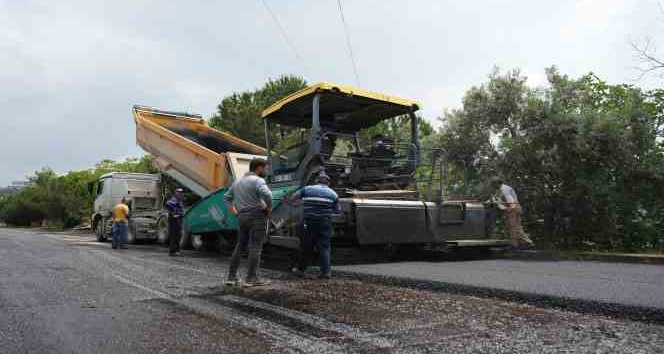 Gemlik Belediyesi’nden Küçük Sanayi’ye yol desteği