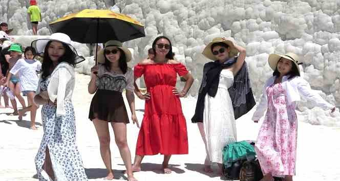 Pamukkale’ye ilk 5 ayda 561 bin turist geldi