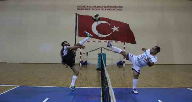 Solhan ayak tenisi takımı, üçüncü kez Türkiye şampiyonu olmayı hedefliyor