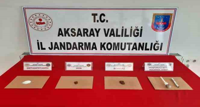 Uyuşturucu tacirlerine jandarma baskını: 4 gözaltı