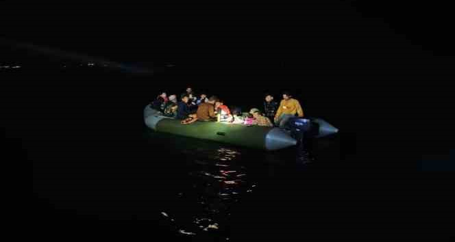 Ayvacık açıklarında 30 kaçak göçmen yakalandı