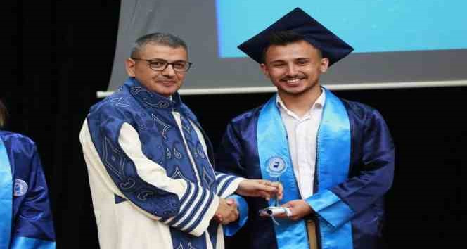 PAÜ’de mezuniyet coşkusu başladı