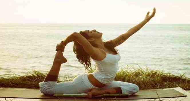 Sağlıklı birey ve sağlıklı bir toplum için yoga yapın