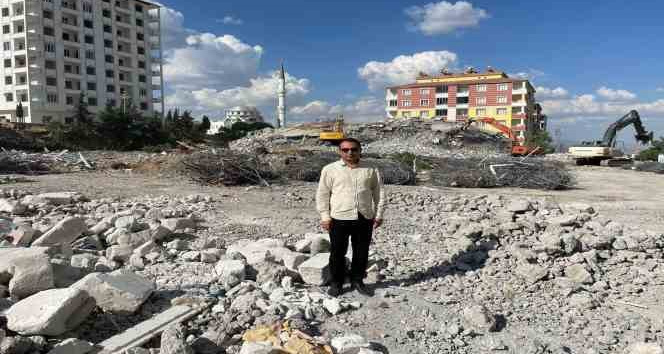 Kaymakam Partal enkaz kaldırma çalışmalarını kontrol etti