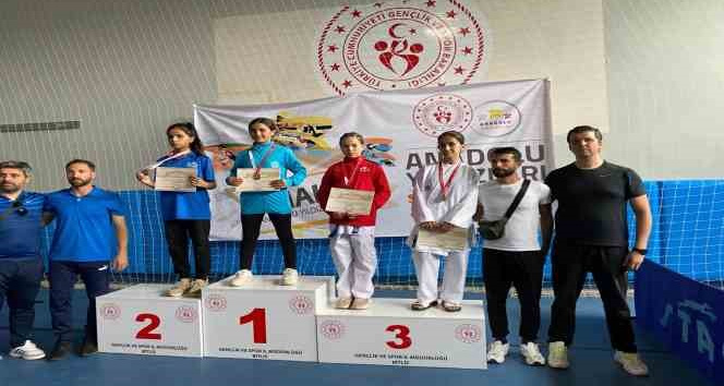 Karslı sporcular madalyayla döndü