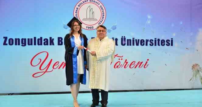 Fizyoterapi ve rehabilitasyon mezunları için yemin töreni düzenlendi