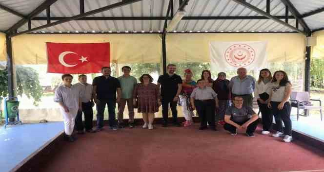 Huzurevi sakinlerinin bocce keyfi