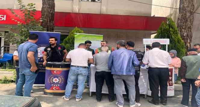 Bingöl’de vatandaşlar uyuşturucuyla mücadele konusunda bilgilendirildi