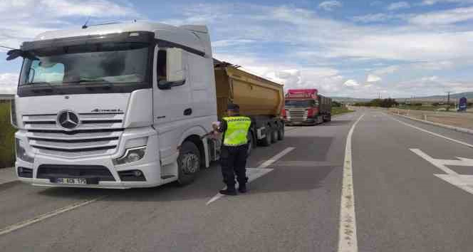 Bayram tatilinde kara yollarında 994 jandarma personeli görev yapacak