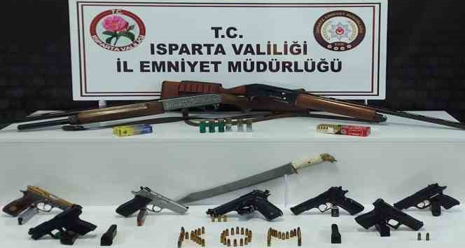 Isparta’da ‘Kukla’ operasyonunda 8 şüpheli yakalandı