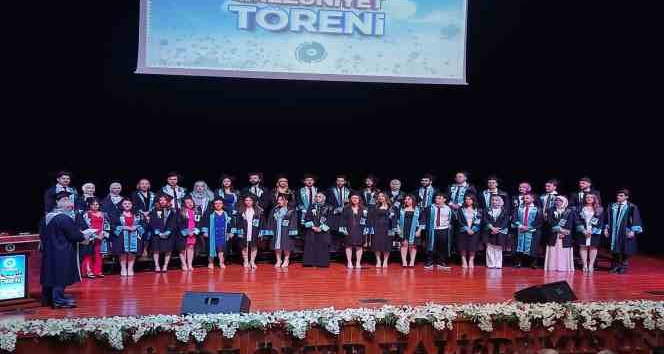 Niğde Ömer Halisdemir Üniversitesi Tıp Fakültesi ilk mezunlarını verdi