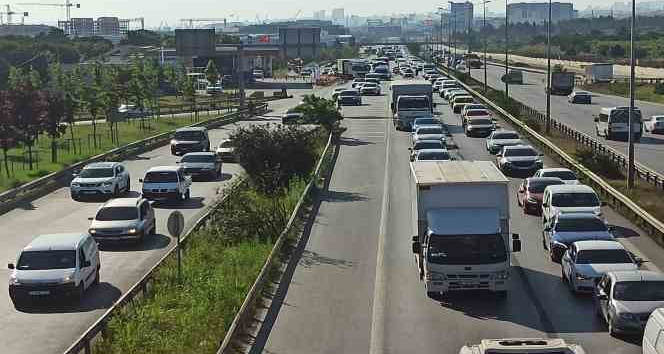 İstanbul’da bayram trafiği başladı