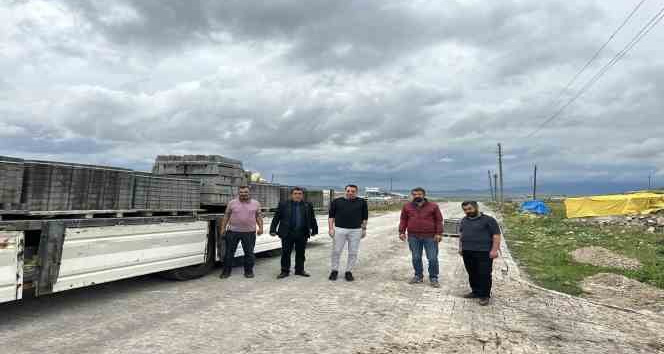 Digor’da köyiçi yollar kilitparke oluyor
