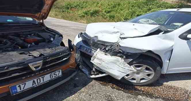 Çan’da iki araç kafa kafaya çarpıştı: 7 yaralı