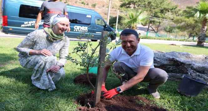 Kardeş şehirden Marmaris’e fidan