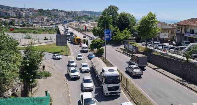 Zonguldak’ta bayram tatili öncesi trafik yoğunluğu
