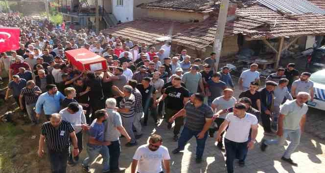Uşak şehidini son yolculuğuna uğurladı