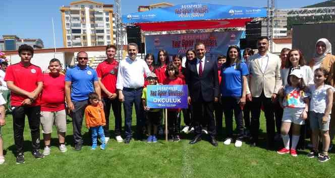 Yaz spor okulları şenlikle başladı