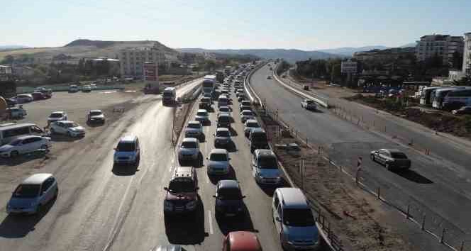 Motosiklet ambulanslar 43 ilin geçiş güzergahında: Bayramda hayat kurtarıcı görev üstleniyorlar