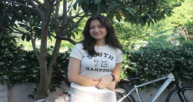 Bigalı LGS 1’incisi Elif Ece Peker: "Hukuk okumak istiyorum"