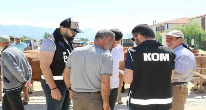 Erzincan polisinden kurban satıcılarına ’sahte para’ uyarısı