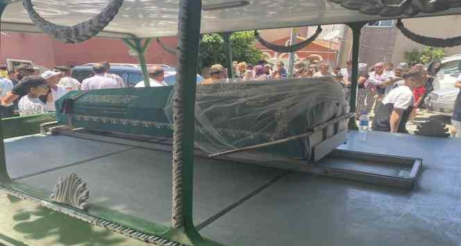 Motosiklet kazasında hayatını kaybeden Eda son yolculuğuna uğurlandı