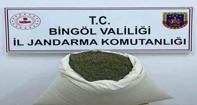 Bingöl’de çuval içerisinde 16 kilo esrar ele geçirildi