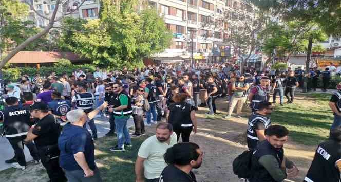 İzmir’de LGBT yürüyüşüne polis müdahalesi: 50’nin üzerinde gözaltı