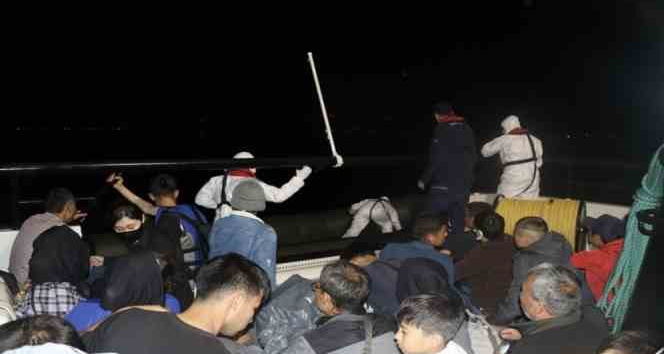 Yunan unsurlarınca ölüme terk edilen 35 kaçak göçmen kurtarıldı