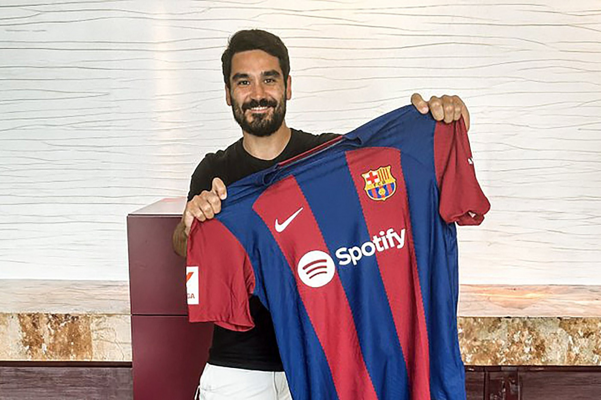 İspanyol ekibi Barcelona, Manchester City forması giyen Türk asıllı Alman futbolcu İlkay Gündoğan’ı 2+1 yıllığına kadrosuna kattı. İlkay'ın serbest kalma bedeli ise 400 milyon Euro olarak belirlendi.
