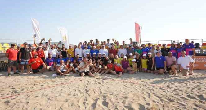 Balıkesir’de Balkan Plaj Voleybolu şampiyonası ödül töreni yapıldı