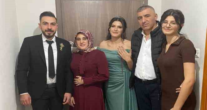 Düğüne giderken feci kazada can veren çift defnedildi: Bir ay sonra kızlarının nişanı olacaktı