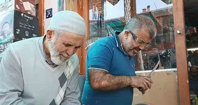 Baba ve oğlun bayram mesaisi