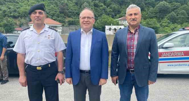 Valinin durdurduğu aracın sürücüsüne 777 lira ceza