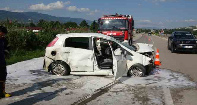 Hurdaya dönen araçtan burnu bile kanamadan çıktı