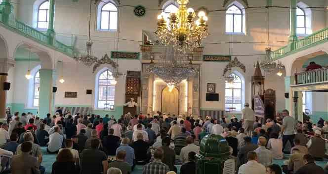 Burdur’da kurban bayramı namazı eda edildi