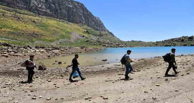 Kato Dağı’nda dev doğal göller görenleri büyülüyor