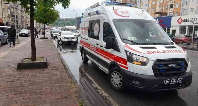 Otomobilin çarptığı yaya yaralandı