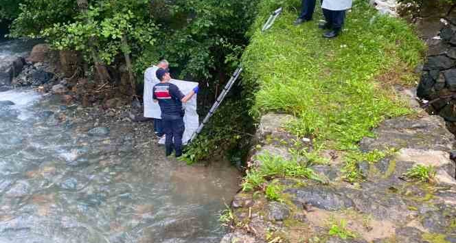 Trabzon’un Sürmene ilçesinde taksici cinayeti