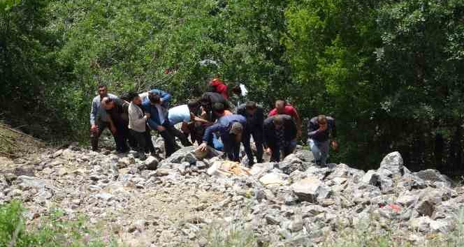 Kaza 20 saat sonra fark edildi:2 kişi öldü 1 kişi ağır yaralandı