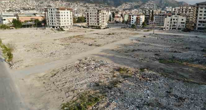 Enkaz kent Hatay’da yıkımın boyutunu uydu görüntüleri gözler önüne serdi