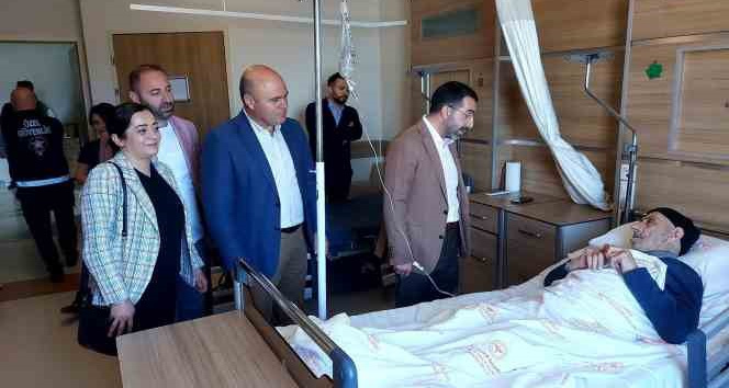 AK Parti Kars Milletvekili Çalkın, bayramda hastaları unutmadı