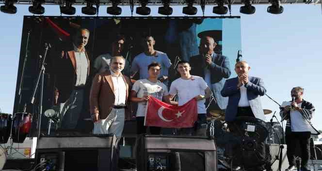 Arnavutköy’de Kabotaj Bayramı kutlamaları renkli görüntülere sahne oldu