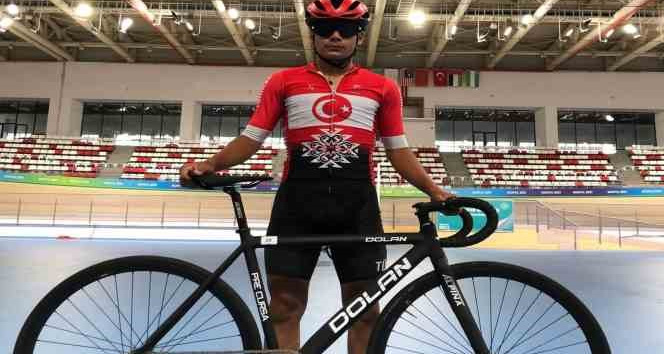 Karamanlı bisikletçi Haktan Ramazan Sayan’a milli davet